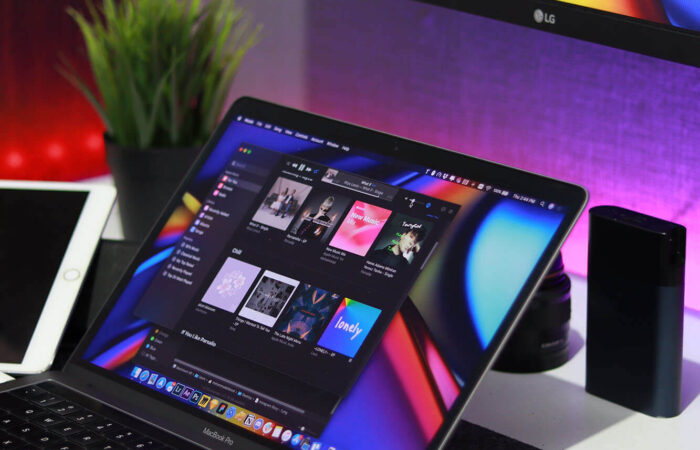 Ultimate Gadgets Guide + What Is Hot This Season